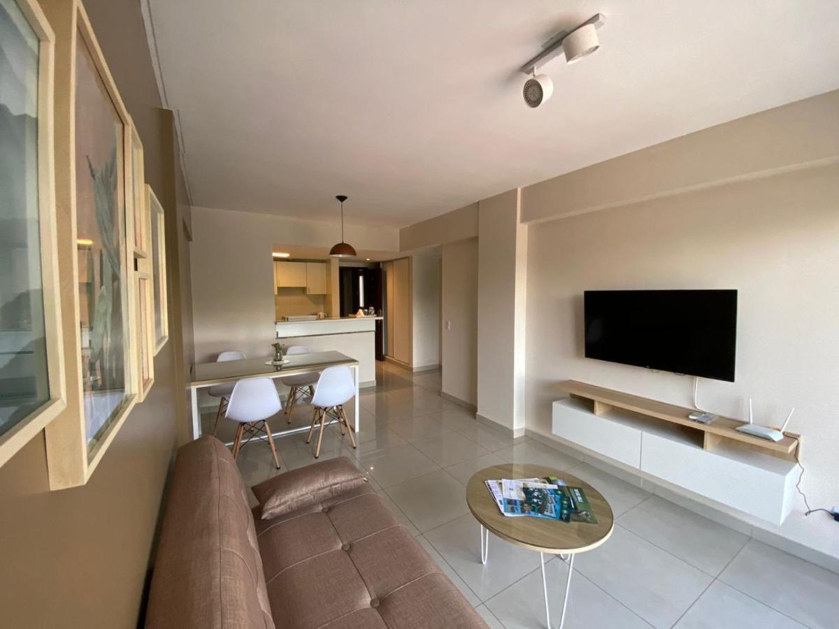 9 De Julio Park Suites ซันมิเกลเดตูกูมาน ภายนอก รูปภาพ